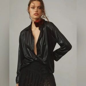 NWT- The Gillian Liquid Shine Buttondown Shirt - S